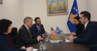 Ministri i Bujqësisë, Besian Mustafa takon ambasadorin e SHBA-ve në Kosovë, Philip Kosnett