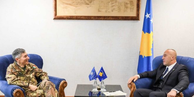 Kryeministri i Kosovës, Ramush Haradinaj, ka pritur sot në takim komandantin e KFOR-it, Gjeneral Major Lorenzo D’Addario