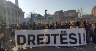 U mbajt Marshi Protestues: Mitrovica kërkon drejtësi për Astrit Deharin