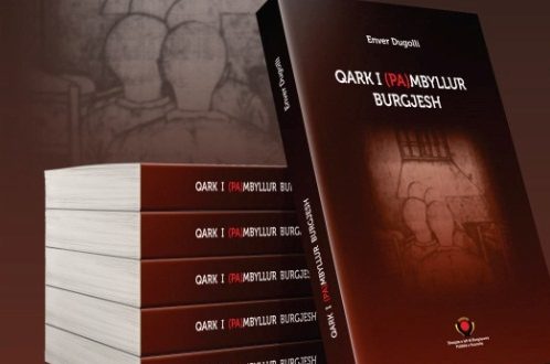 Promovohet libri me dëshmi autentike të masakrës që bën serbët ndaj shqiptarëve në burgun e Dubravës