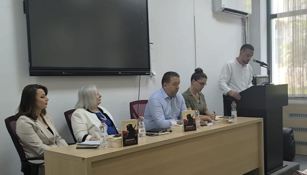 PROMOVOHET LIBRI  AMAZONAT E UÇK SË    RRËFIM PËR GRATË QË BËNË HISTORINË E LIRISË