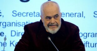 Kryeministri Edi Rama është shprehur i gatshëm të ulet në diskutime me opozitën, përmes gjuhës dhe jo përmes muskujve