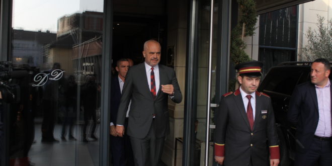 Kryetari i Kosovës, Hashim Thaçi, ka pritur në një takim kryeministrin e Shqipërisë, Edi Rama