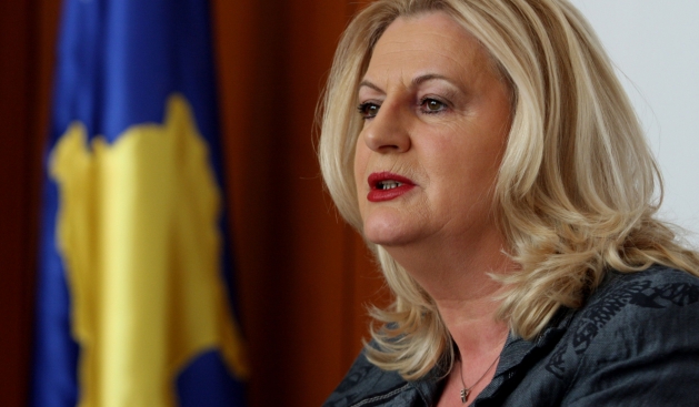 Edita Tahiri  Kosova po mbytet nga shkelësit e Kushtetutës