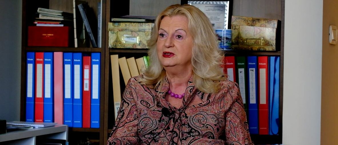 Edita Tahiri kritikon Abdixhikun   Deputetët janë sovranë të votës së tyre 