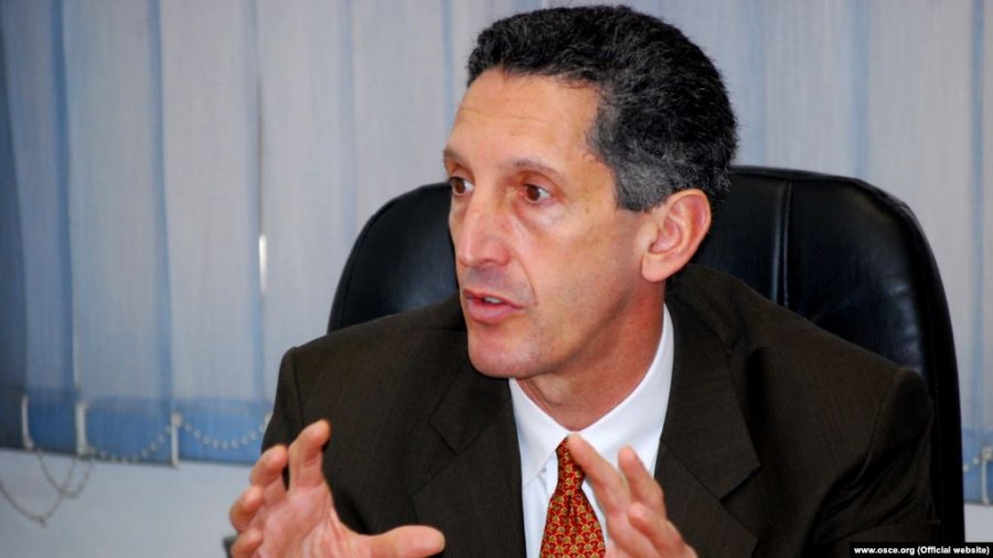 Eduard Joseph  Stabiliteti në Ballkan përmbyllet me anëtarësimin e Kosovës dhe Serbisë në NATO