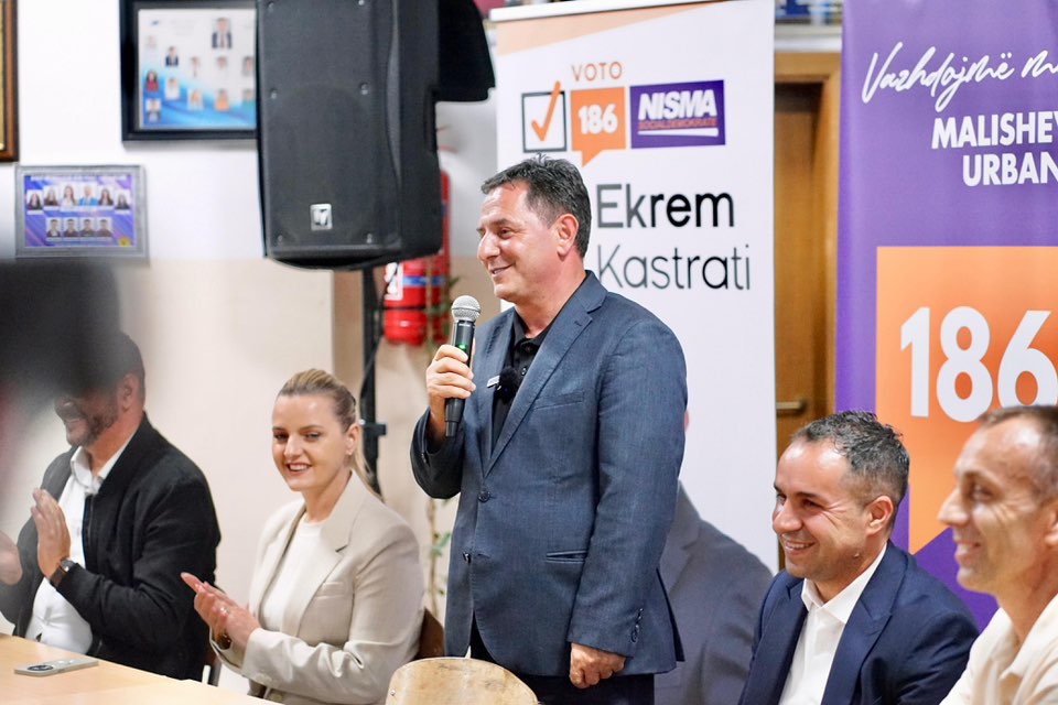 Kryetari Kastrati mbajti tubim elektoral në fshatin Burim