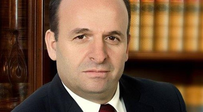 Elmi Reçica thirrje për protestë më 13 dhjetor në Shkup  Liri për çlirimtarët 