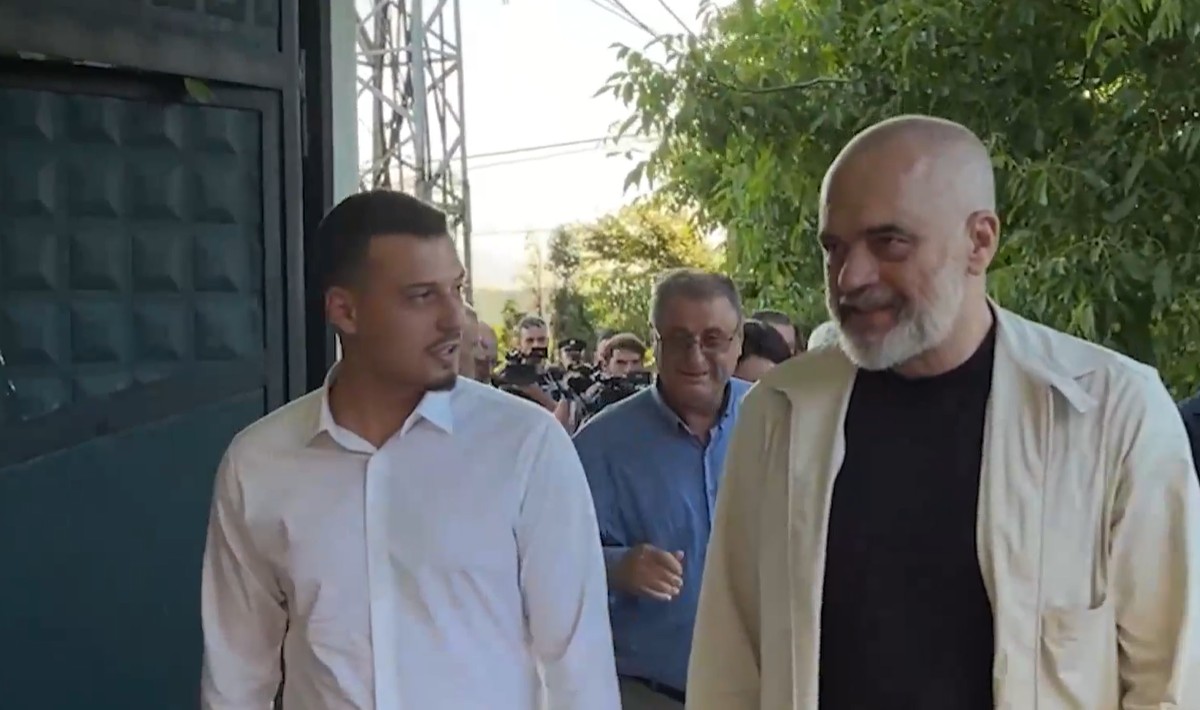 endrit-thaci-falenderon-kryeministrin-rama-pas-vizites-ne-hage