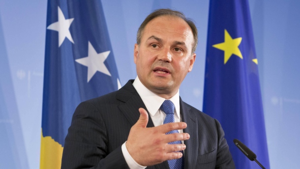 Enver Hoxhaj  Specialja e ka goditur Kosovën në kurriz