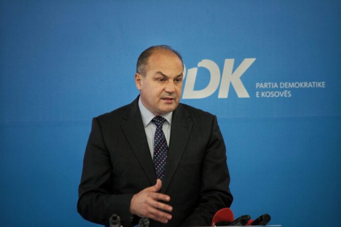 Enver Hoxhaj kërkon shtyrjen e Konventës së PDK së   Ngutia nuk garanton garë cilësore 