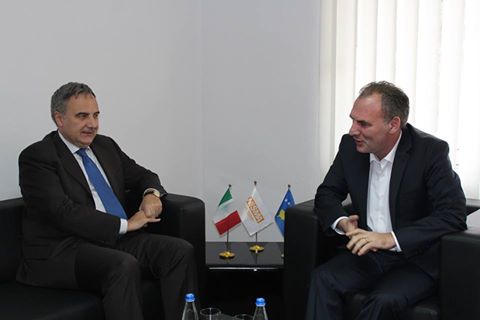 Fatmir Limaj, dhe Skënder Reçica, pritën në takim ambasadorin e Italisë në Kosovë, Piero C. Sardi