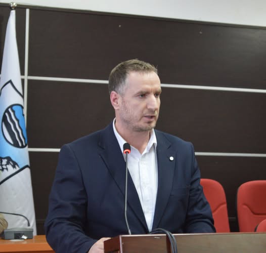 Fatmir Ademaj zgjidhet kryesues i Kuvendit të Komunës së Malishevës