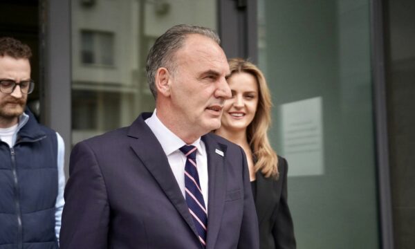 Fatmir Limaj kërkon shpjegim nga VV pas zgjedhjes së Dimal Bashës Kryetar të Kuvendit