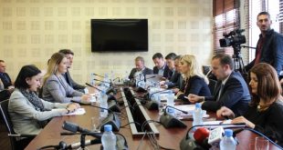Anëtarja e Komisionit për Integrime Evropiane nga Lëvizja Vetëvendosj, Fatmire Kollçaku ka konsideruar se raporti i progresit, i publikuar para dy ditësh paraqet raportin më në disfavor për shtetin e Kosovës. “Është ndër raportet më të disfavorshme deri tani