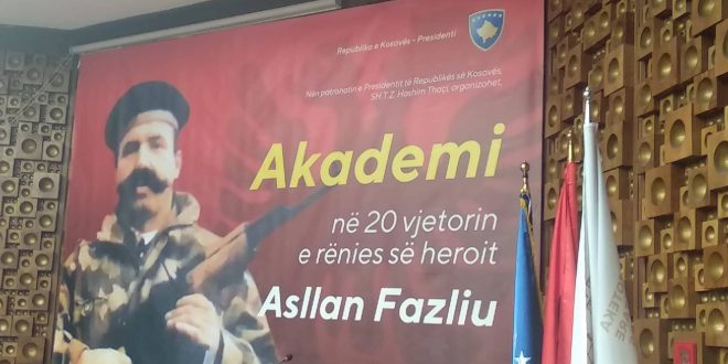 Mbahet Akademia përkujtimore në 20 vjetorin e rënies heroike të heroit të kombit Asllan Fazliu