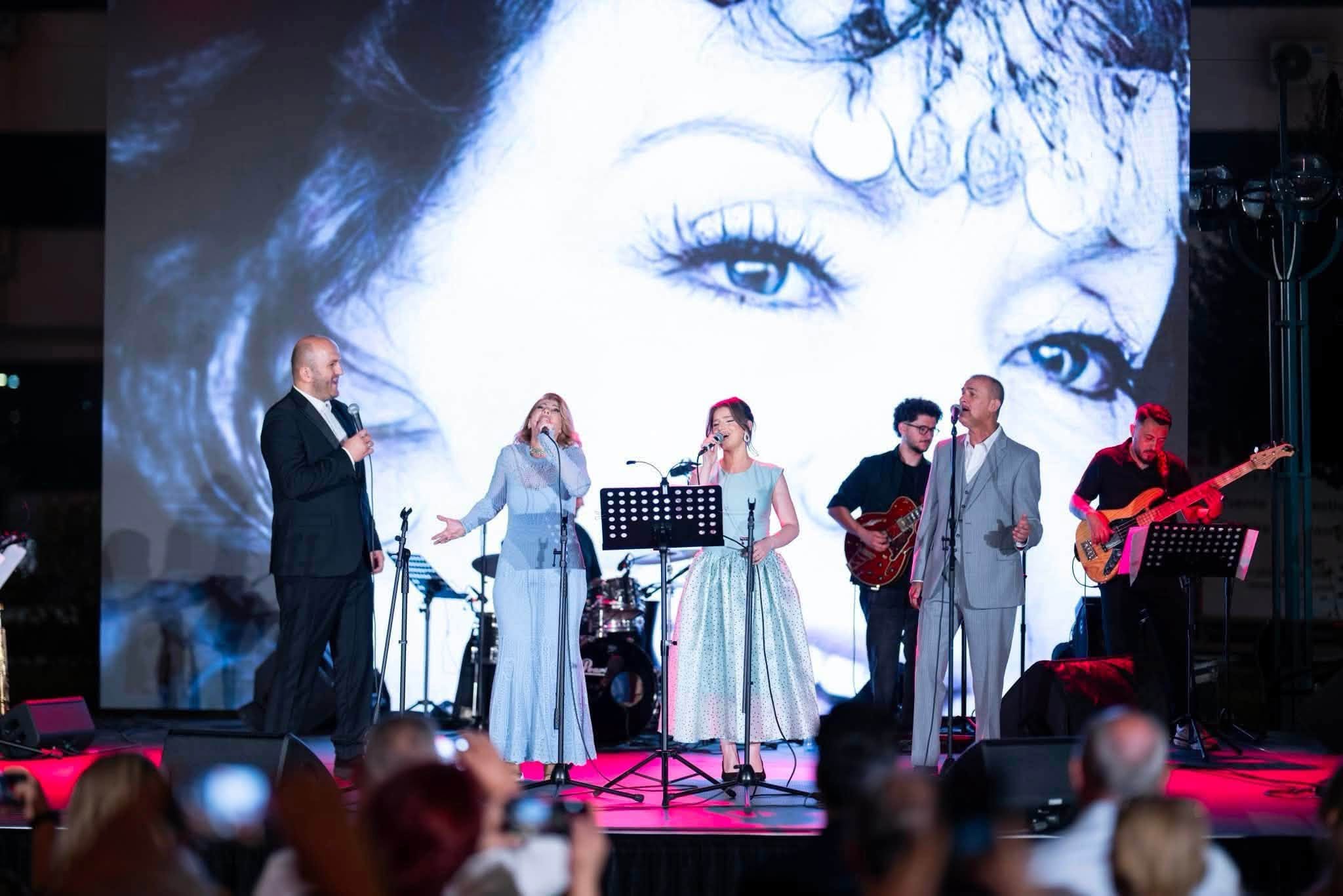 Ferizaj i bëri homazh Nexhmije Pagarushës përmes muzikës së saj të pavdekshme