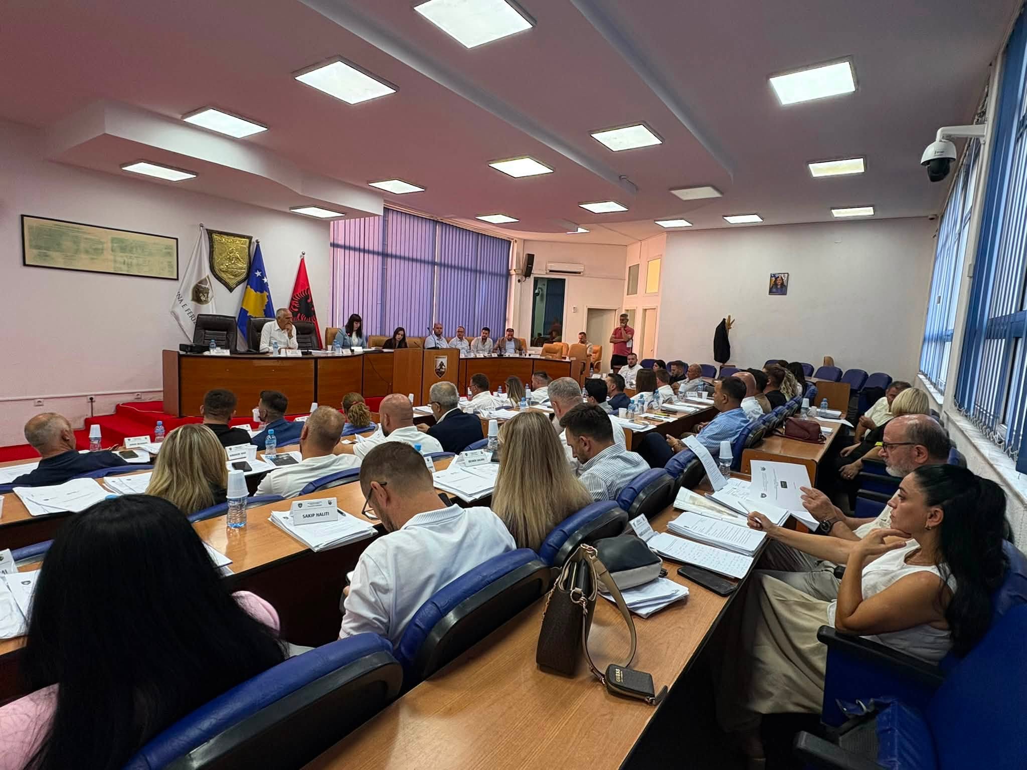 Është mbajtur mbledhja e rregullt e Kuvendit të Komunës së Ferizajt