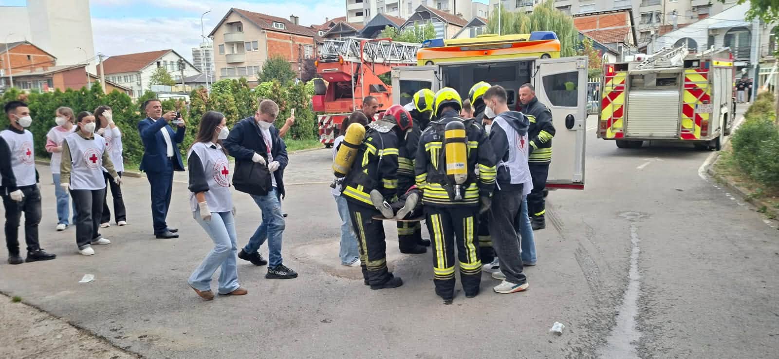 Në shkollën  Tefik Çanga  në Ferizaj zhvillohet simulim i evakuimit nga zjarri
