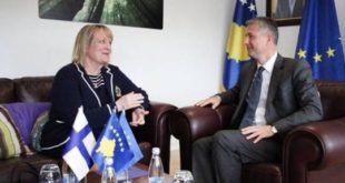 Ministri Çollaku priti në takim ambasadoren finlandeze