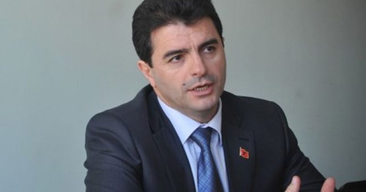 Florin Krasniqi godet VV në  Kur i fyen njerëzit online  vjen momenti me u ballafaqu