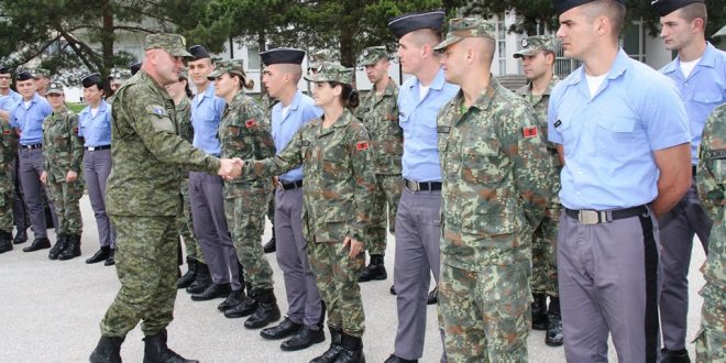 Një delegacion i kadetëve të FARSH-së e ka vizituar Qendrën Studimore Universitare të FSK-së