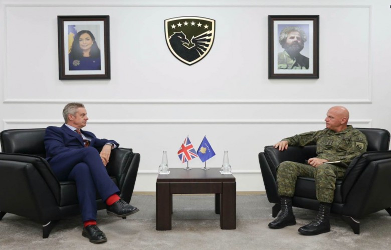 Komandanti i FSK së  Gjeneral Bashkim Jashari  ka pritur në takim ambasadorin e Mbretërisë së Bashkuar Jonathan Hargreaves