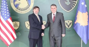 Matthew Palmer: Amerika mbështet transformimin e FSK-së në Forca të Armatosura të Kosovës