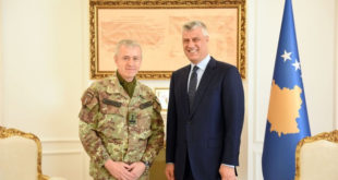 Kryetari i Kosovës Hashim Thaçi ka pritur sot në takim lamtumirës komandantin e KFOR-it gjeneralin Giovanni Fungo