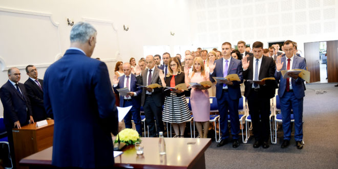 Kryetari Thaçi, ka dekretuar sot emërimin e 53 gjyqtarëve të rinj, të cilët do të jenë gardianë të së drejtës në Republikën e Kosovës