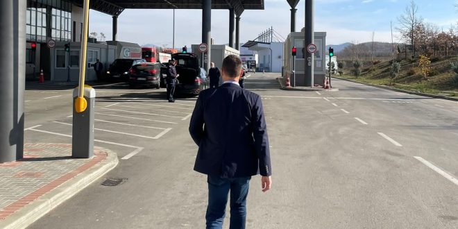 Qëndrimi i Riçard Grenellit në kufirin e Kosovës me Serbinë, ka nxitur zemërimin e xhelozinë e zonjës Viola Von Cramon