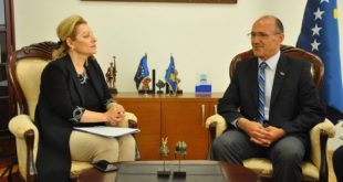 Bejtush Gashi e nis punën si ministër i MPB-së, takon shefen e Bashkimit Evropian në Kosovë