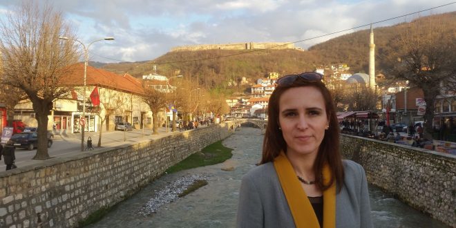 Luljeta Veselaj-Gutaj: Për këtë monstrum ministër nuk është e mjaftueshme vetëm shkarkimi i tij por duhet ndjekje penale