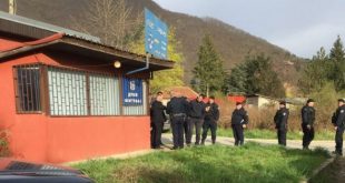 Administrata Tatimore e Kosovës Policia e Kosovës bastisje në Zubin Potok