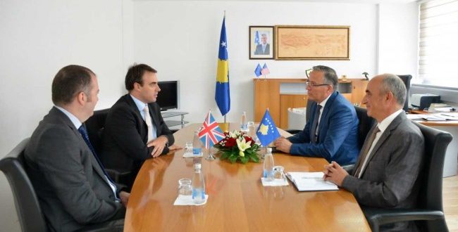 Ministri Hamza ka pritur sot në takim ambasadorin e Mbretërisë së Bashkuar në Kosovë Ruairi O'Connel