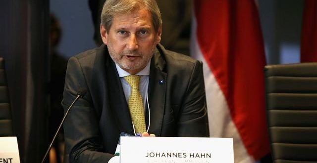 Komisioneri për Zgjerim i BE-së, Johannes Hahn thotë se ka asnjë arsye të mos vazhdojë dialogu Kosovë - Serbi