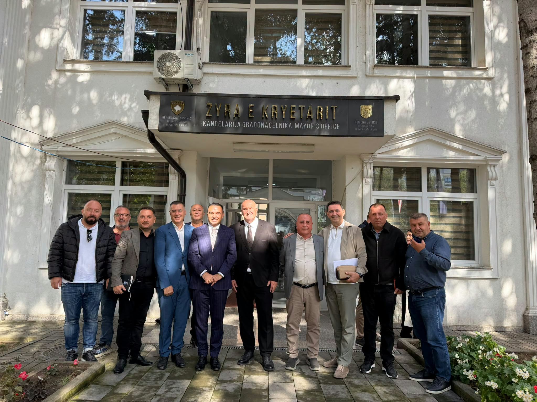 Haliti priti në takim kryetarin e Odës Ekonomike të Kosovës  Lulzim Rafuna