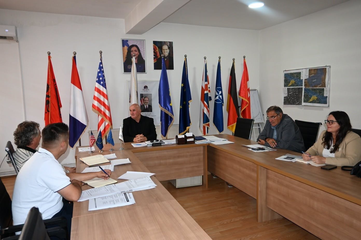 Kryetari Haliti priti në takim drejtorin e Spitalit të Përgjithshëm të Gjilanit  Dr  Afrim Cana