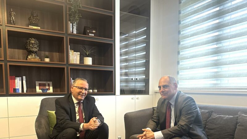 Bedri Hamza forcon boshtin me Uashingtonin  takimi me Carafanon sinjal për një kapitull të ri strategjik