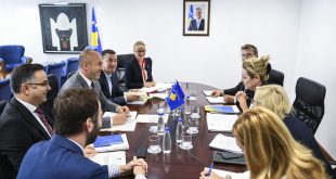 Kryeministri Haradinaj thotë se reforma në Administratën Publike duhet të përmbyllet në afat optimal