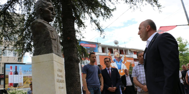 Kryetari i AAK-së, Ramush Haradinaj ka përkujtuar 5 Majin, ditën e dëshmorëve të kombit