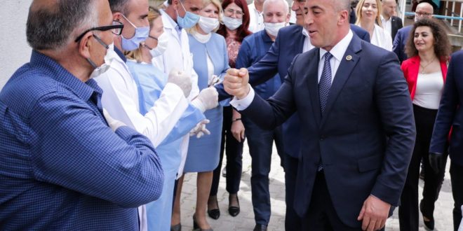 Ramush Haradinaj: Do të mbahet mend heroizmi i personelit mjekësor në luftën kundër virusit korona