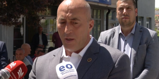 Haradinaj: Ndaj 16 bujqve në Rahovec ndërhynë Njësia Speciale, ndërsa dje 400 persona në shesh askush nuk i ndalojë