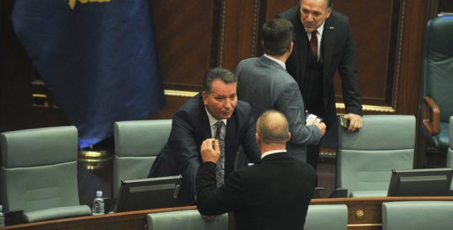 Kuvendi i pritet t’i vazhdojë punimet e seancës së kaluar, më rend dite, tri interpelanca të Haradinajt