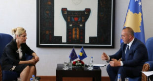 Kryeministri i Kosovës, Ramush Haradinaj, priti në takim përfaqësuesen e BE-së në Kosovë, Nataliya Apostolova