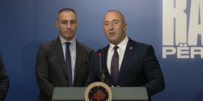 Ramush Haradinaj: Duhet të tregojmë mbështetjen për regjistrimin e popullit shqiptar në Maqedoninë e Veriut