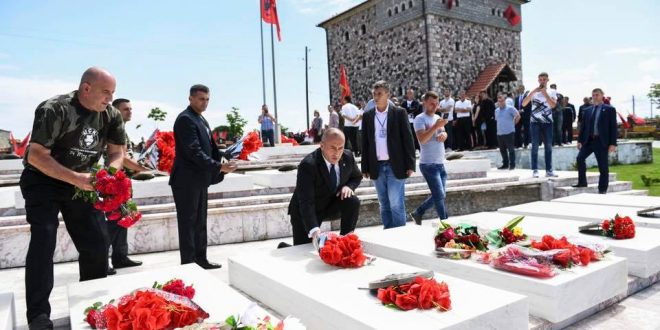 Të premten në Deçan bëhën homazhe në nderim të Batalionit Gardist “Shkelzen Haradinaj” dhe nderohen dëshmorët