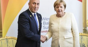 Kryeministri Haradinaj po qëndron në Berlin në vizitë njëditore ku do të takohet me kancelaren gjermane, Angela Merkel