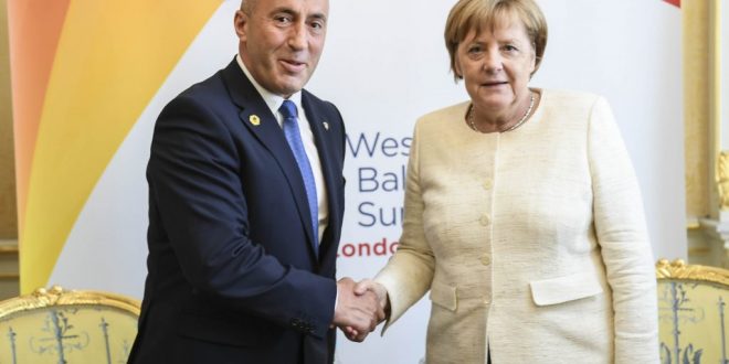 Kryeministri Haradinaj po qëndron në Berlin në vizitë njëditore ku do të takohet me kancelaren gjermane, Angela Merkel