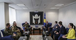 Kryeministri Haradinaj, priti në takim udhëheqësit e Ekipit Këshillues dhe Ndërlidhës të NATO-s në Kosovë